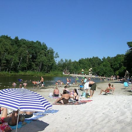 Camping Baalse Hei เทิร์นเฮาท์ ภายนอก รูปภาพ
