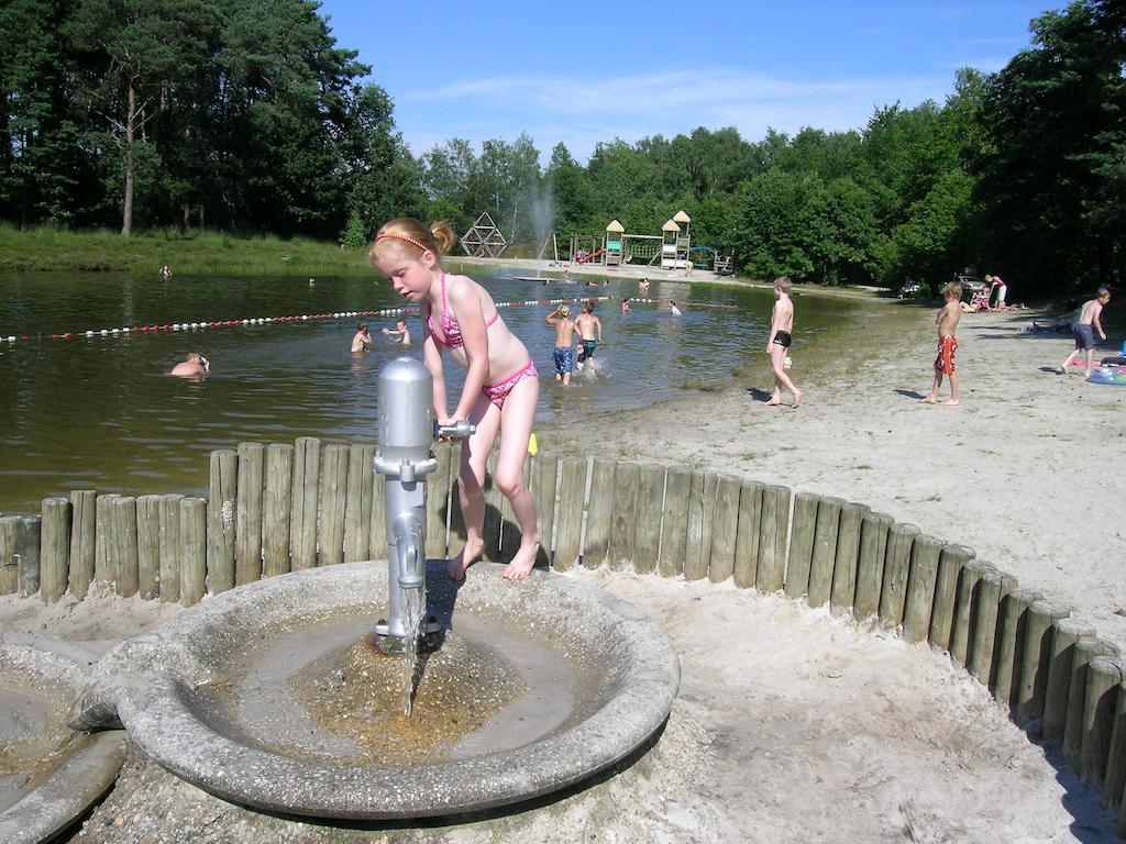 Camping Baalse Hei เทิร์นเฮาท์ ภายนอก รูปภาพ